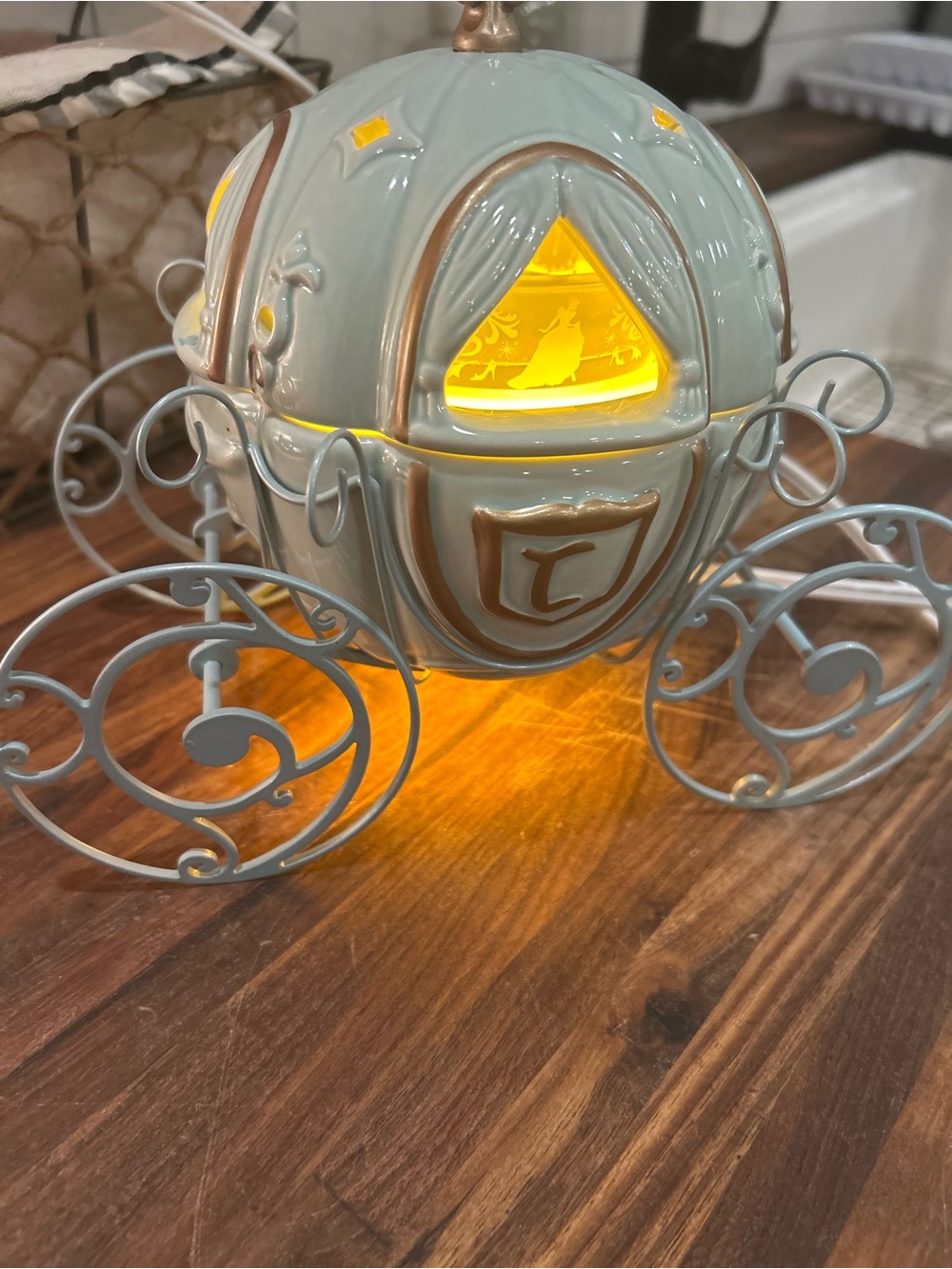 Scentsy Disney Cinderella carriage warmer